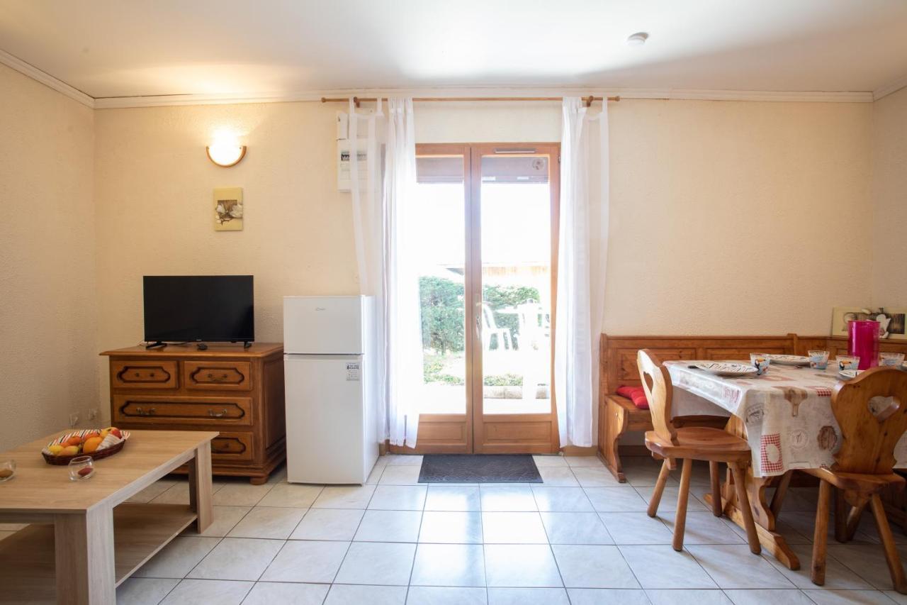 La Durance - 1 Chambre Terrasse Et Jardin Daire Saint-André-dʼEmbrun Dış mekan fotoğraf